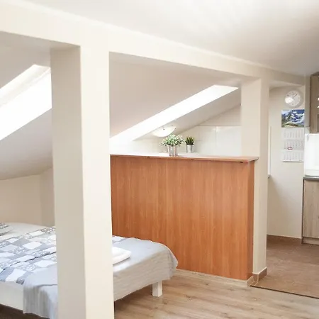 Na Debcu Apartment Poznan