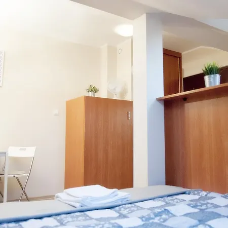 Apartment Na Debcu *